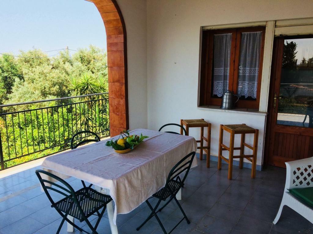 Casa Vacanza Mariaoliva Villa Менфи Екстериор снимка